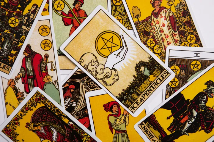 The Court of Realms: Decoding the Personalities and Roles of the Tarot Court Cards